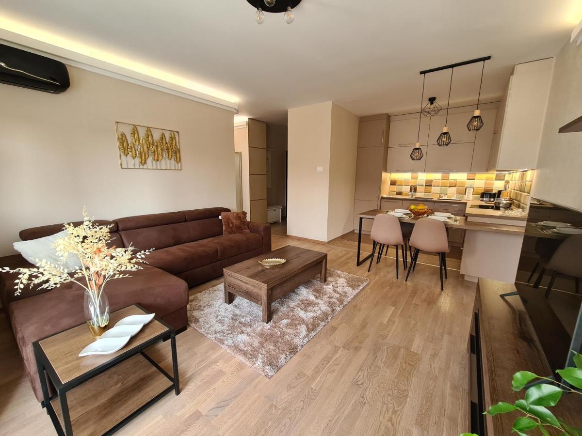 Stella Apartment Subotica Bagian luar foto